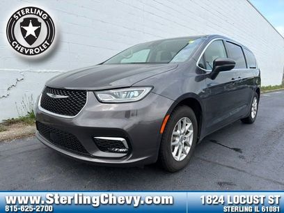Used 2023 Chrysler Pacifica Touring-L