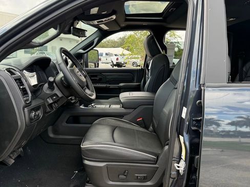 New 2025 RAM 2500 Limited image 15