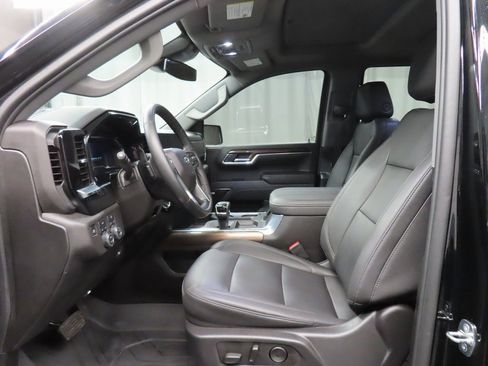 Used 2024 Chevrolet Silverado 1500 RST w/ Convenience Package II image 9