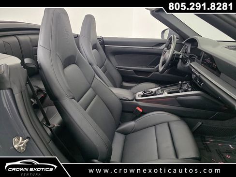 Used 2025 Porsche 911 Carrera w/ Premium Package RWD image 37