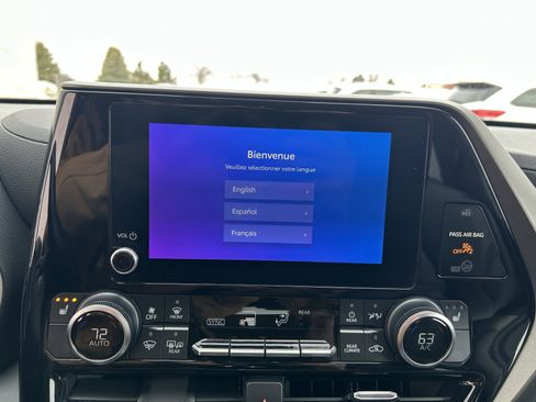 Certified 2023 Toyota Highlander XLE image 26