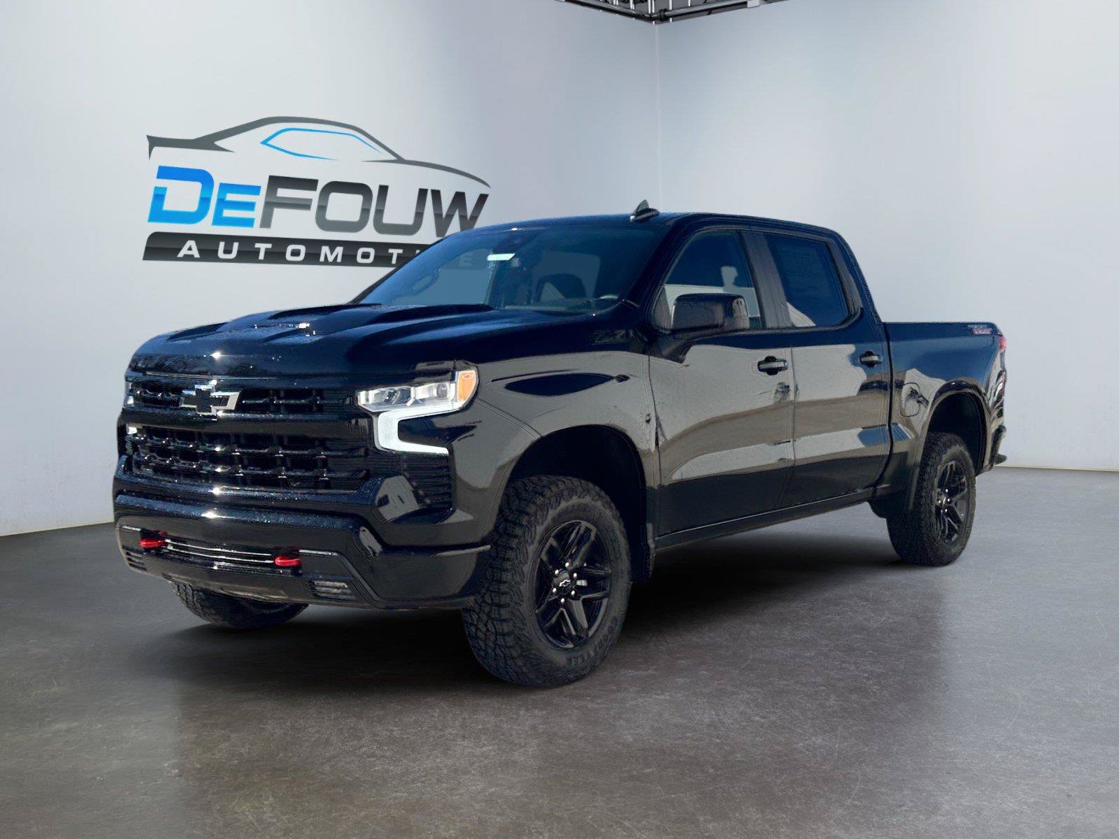 Used 2024 Chevrolet Silverado 1500 LT Trail Boss w/ Convenience Package II AWD/4WD image 7