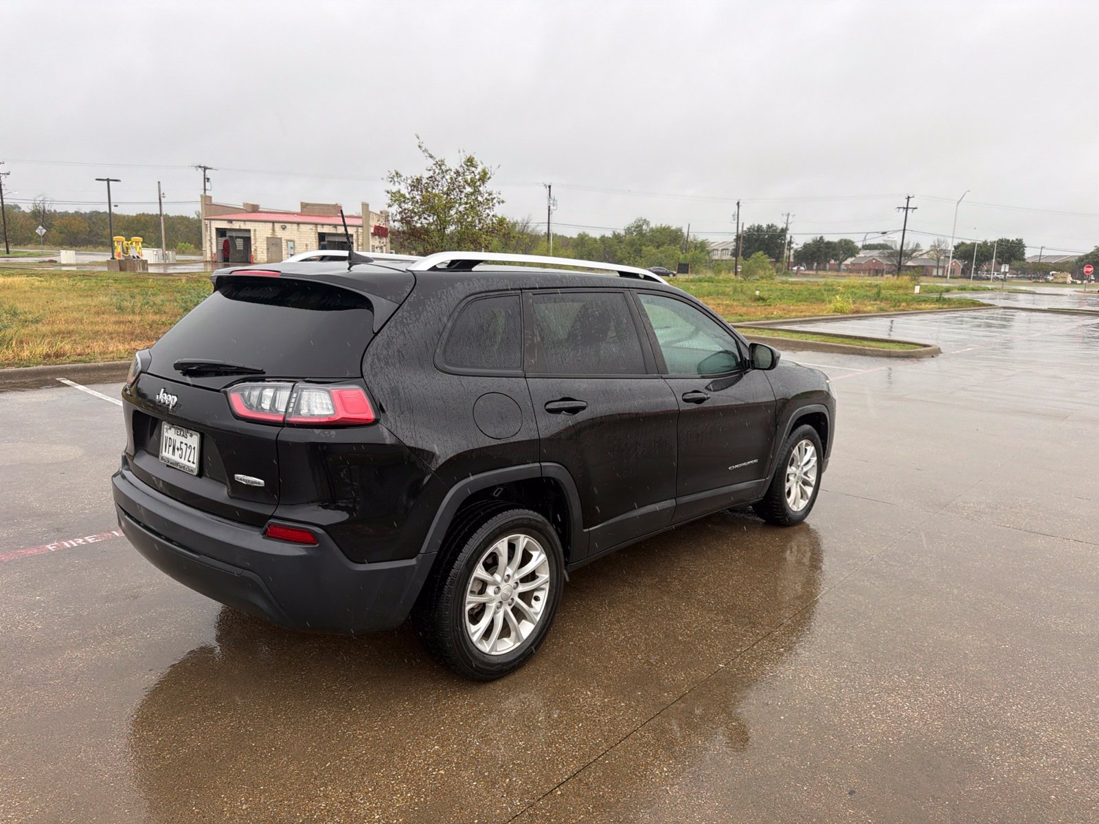 Used 2020 Jeep Cherokee Latitude FWD image 12