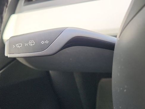 Used 2022 Tesla Model Y Performance AWD/4WD image 17