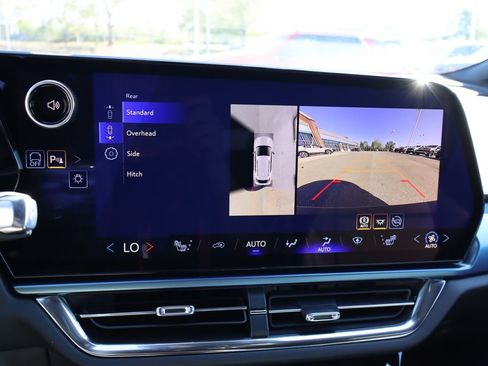 New 2026 Chevrolet Equinox EV LT image 19