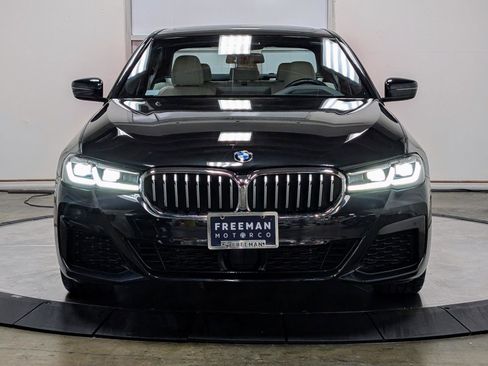 Used 2023 BMW 540i xDrive w/ M Sport Package image 3