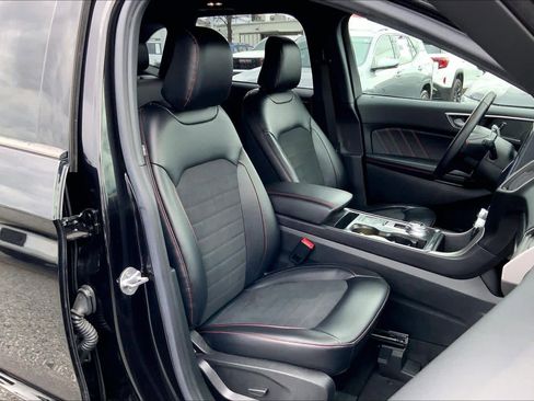 Used 2023 Ford Edge ST-Line w/ Cargo Accessory Package image 8