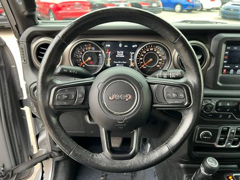 Used 2018 Jeep Wrangler Unlimited Sport S AWD/4WD image 15