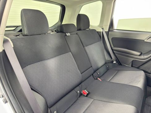 Used 2016 Subaru Forester 2.5i Premium w/ All-Weather Package image 34