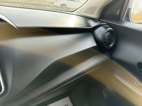 Used 2021 Nissan Kicks S FWD image 29