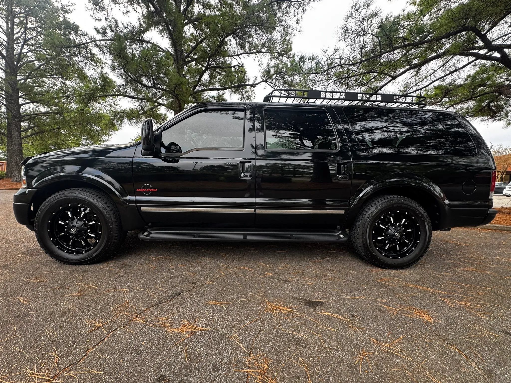 Used 2005 Ford Excursion Limited RWD image 8