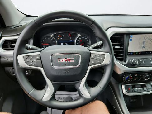 Used 2023 GMC Acadia SLT AWD/4WD image 15