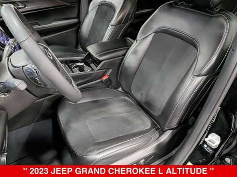 Used 2023 Jeep Grand Cherokee L Laredo AWD/4WD image 13