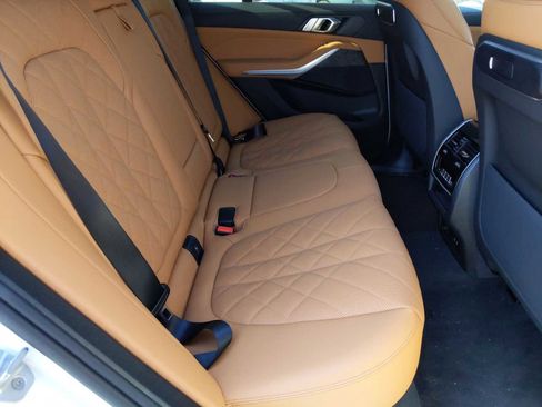 Used 2025 BMW X5 xDrive50e image 21