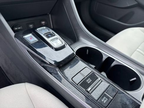 Used 2023 Hyundai Sonata SEL w/ Winter Weather Package image 6