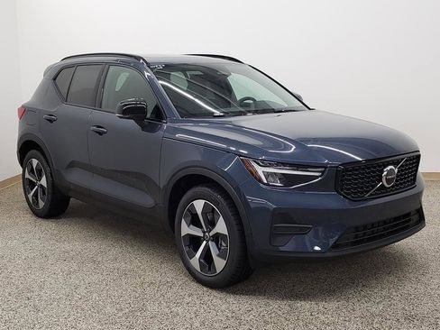New 2026 Volvo XC40 B5 Core w/ Protection Package Premier image 1