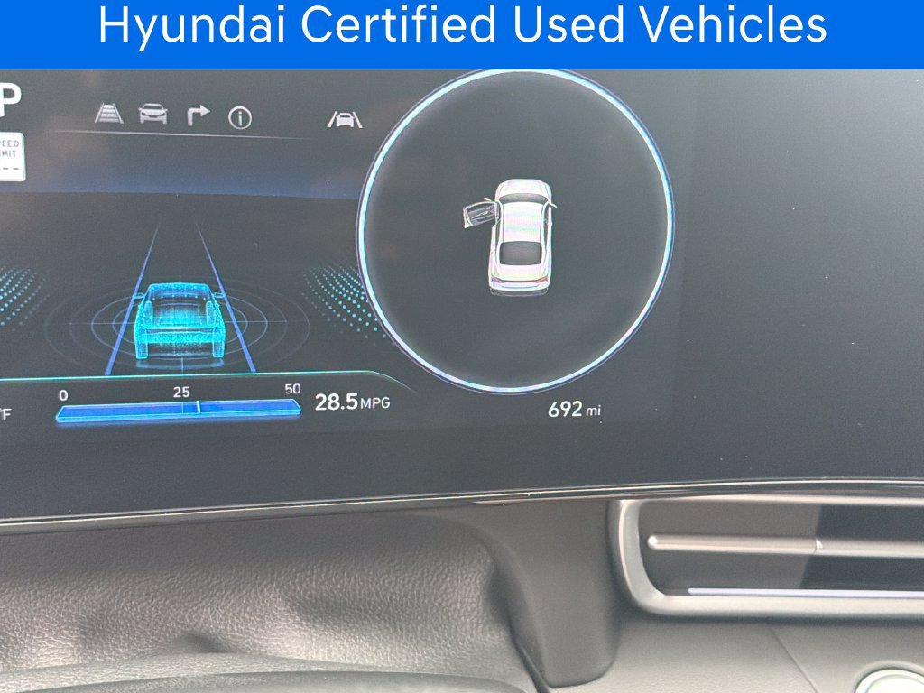 Certified 2026 Hyundai Elantra Limited FWD image 24