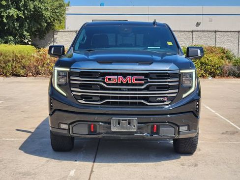 Used 2022 GMC Sierra 1500 AT4 w/ AT4 Premium Package AWD/4WD image 2