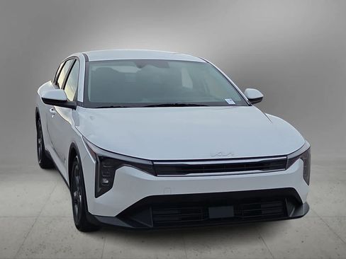 Used 2025 Kia K4 FWD image 3