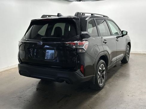 Certified 2025 Subaru Forester Premium image 32