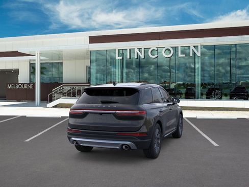 New 2026 Lincoln Corsair Premiere image 8