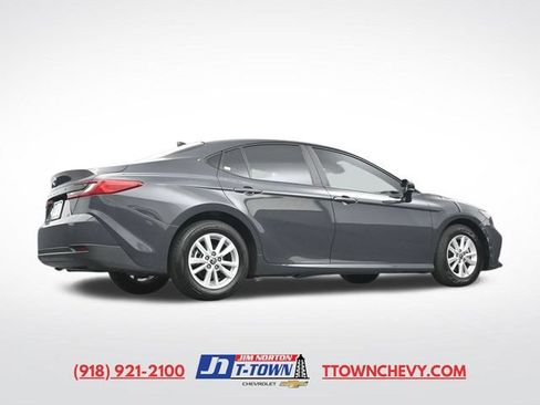 Used 2025 Toyota Camry LE FWD image 43