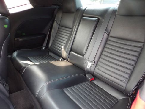 Used 2012 Dodge Challenger R/T RWD image 10