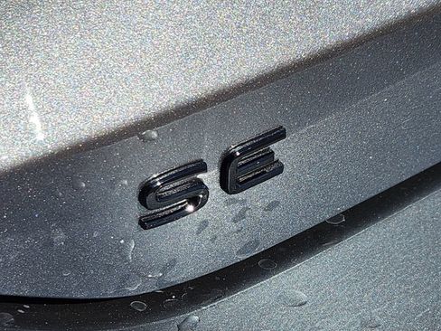 New 2026 Volkswagen Tiguan SE R-Line AWD/4WD image 31