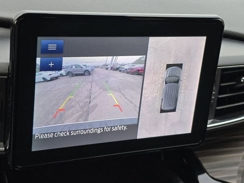 Used 2021 Ford Explorer Limited image 24