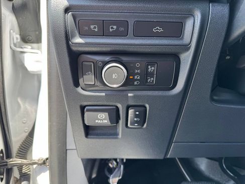 Used 2021 Ford F150 Lariat AWD/4WD image 16