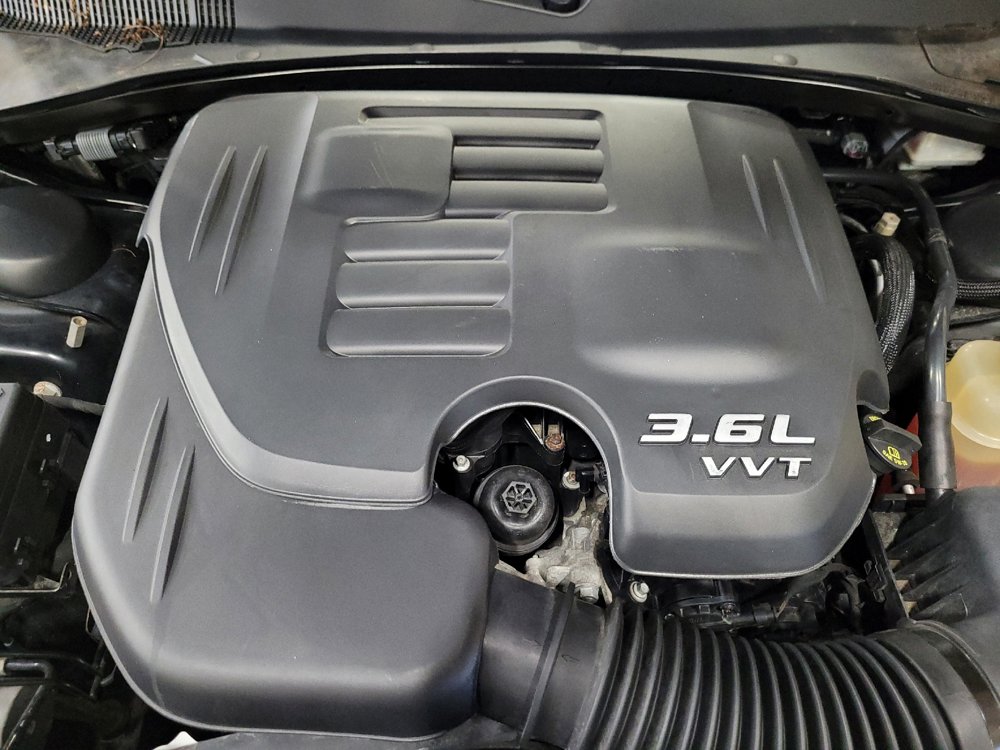 Used 2016 Chrysler 300 Limited RWD image 30