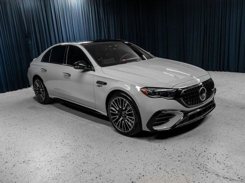 New 2026 Mercedes-Benz E 53 AMG e 4MATIC Sedan image 3