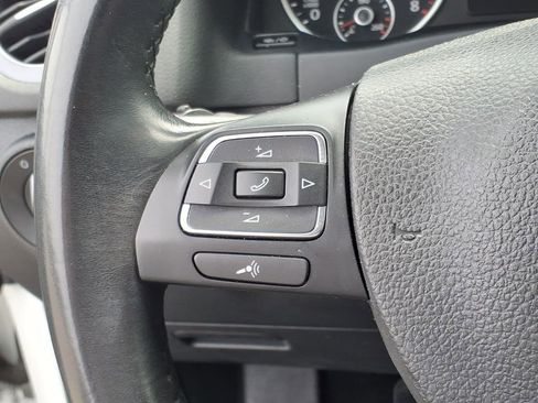 Used 2017 Volkswagen Tiguan S FWD image 19
