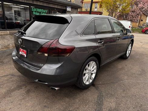 Used 2014 Toyota Venza LE image 6