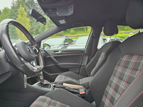 Used 2017 Volkswagen GTI S FWD image 22