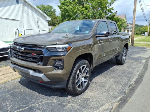 Used 2024 Chevrolet Colorado Z71 w/ Z71 Convenience Package 2 AWD/4WD image 8