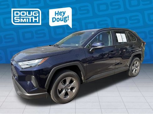 Used 2025 Toyota RAV4 XLE AWD/4WD image 1