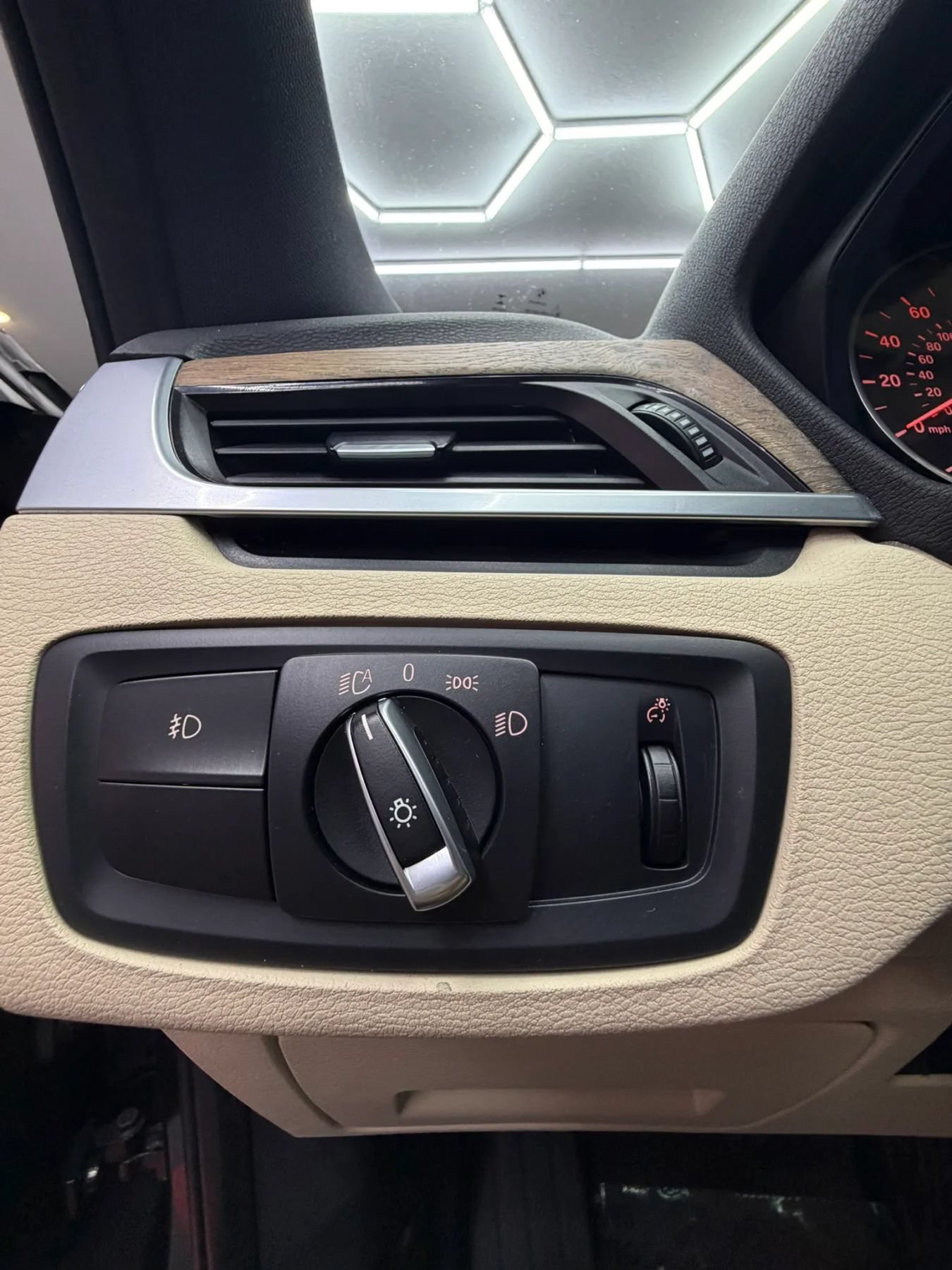 Used 2016 BMW X1 xDrive28i AWD/4WD image 13
