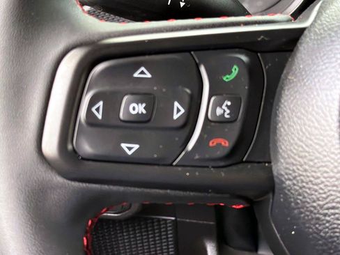 Used 2025 Jeep Gladiator Rubicon AWD/4WD image 21