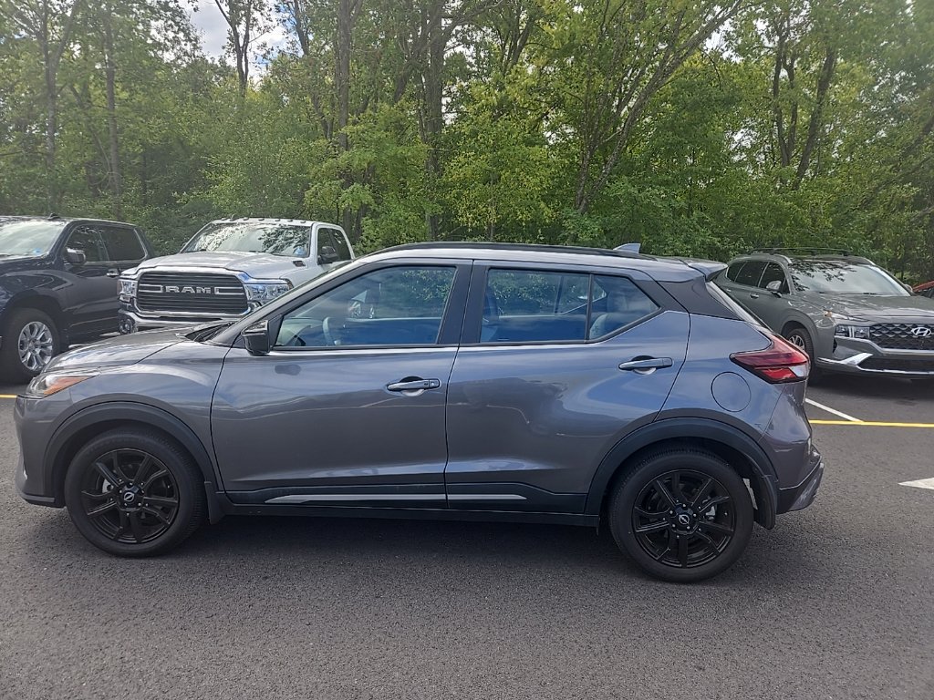 Used 2024 Nissan Kicks SR w/ SR Premium Package FWD image 8
