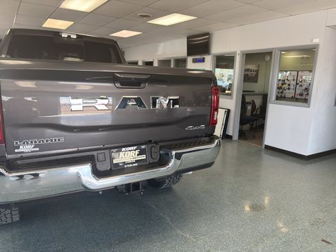 New 2025 RAM 2500 Laramie AWD/4WD image 6