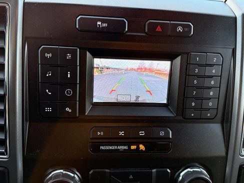 Used 2018 Ford F150 XLT image 10