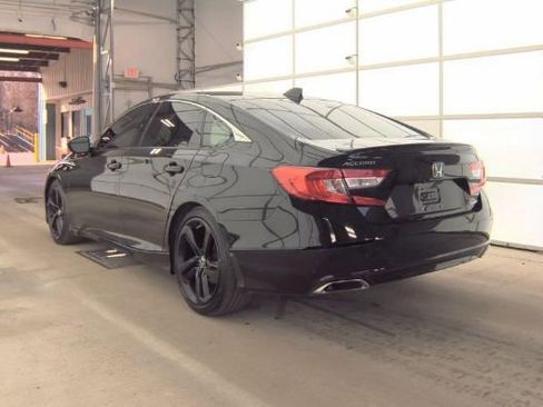 Used 2021 Honda Accord Sport image 2