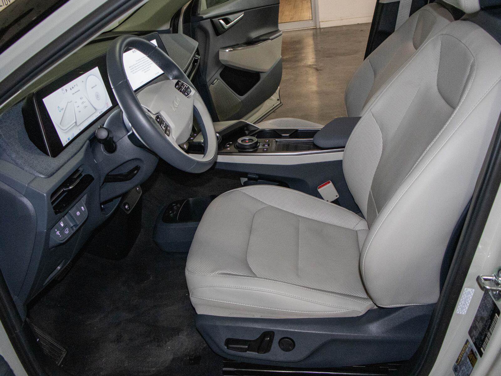 Used 2024 Kia EV6 Wind w/ Wind Technology Package RWD image 8