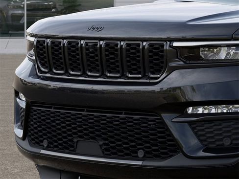 New 2025 Jeep Grand Cherokee Limited image 11