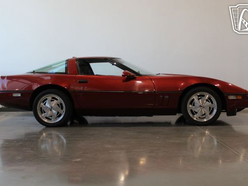Used 1988 Chevrolet Corvette image 30