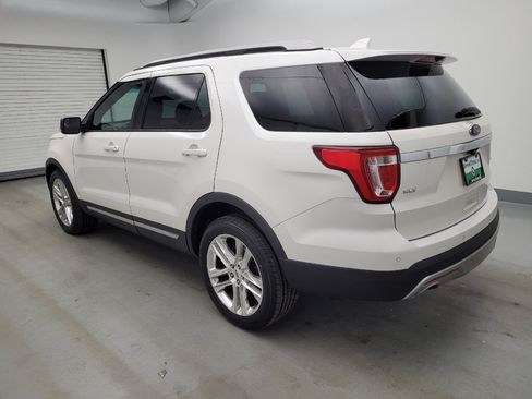 Used 2016 Ford Explorer XLT w/ Equipment Group 202A AWD/4WD image 3