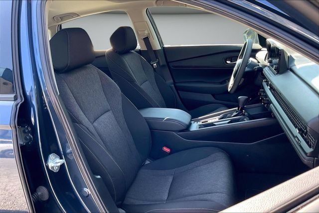 Used 2024 Honda Accord EX image 31