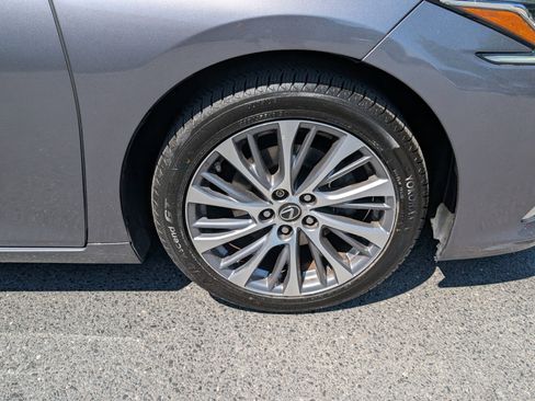 Used 2021 Lexus ES 350 w/ Premium Package FWD image 9