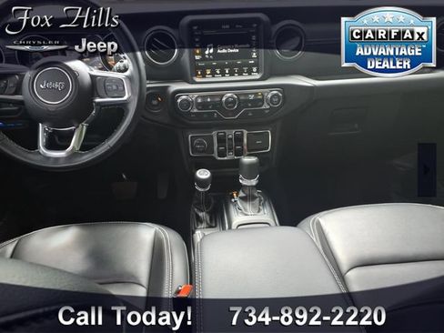 Used 2023 Jeep Wrangler Unlimited Sahara w/ Cold Weather Group AWD/4WD image 13